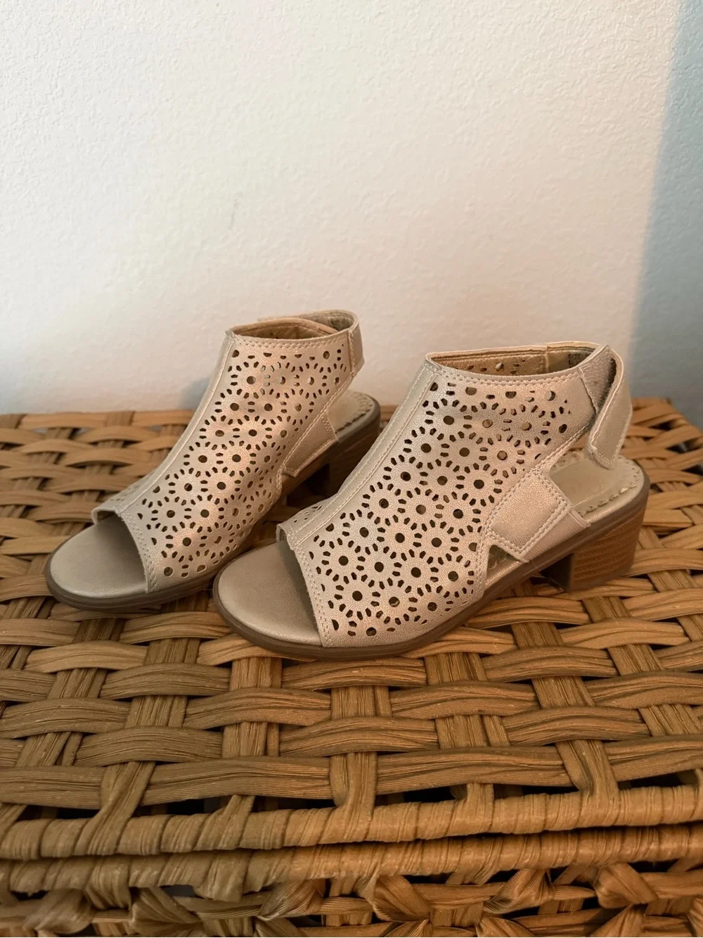 Girls' Laser-Cut Open-Toe Dress Sandals in Beige